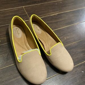 CLARKS Valley Lounge